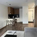 アパート Modern With Free Parking - 10 Min To Airport, 15 Min Center *