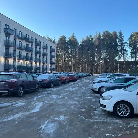 Modern With Private Parking - 10 Min To Airport, 15 Min Center Daire