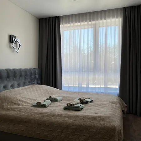 Daire Modern With Private Parking - 10 Min To Airport, 15 Min Center