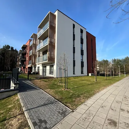 Daire Modern With Private Parking - 10 Min To Airport, 15 Min Center