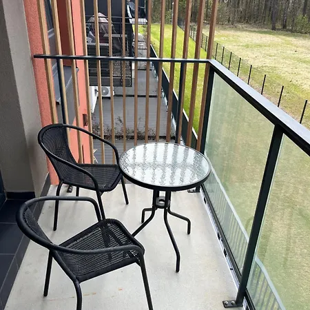 Modern With Private Parking - 10 Min To Airport, 15 Min Center Daire
