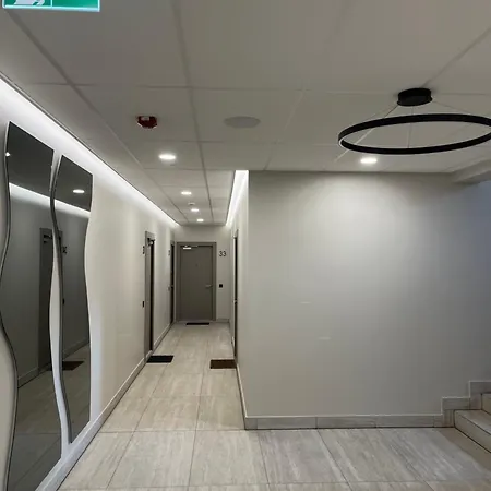 Modern With Private Parking - 10 Min To Airport, 15 Min Center Vilnius