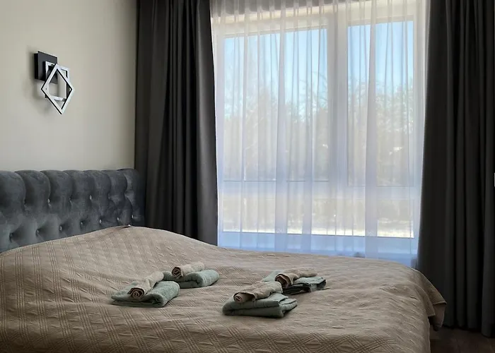 Apartment Modern With Free Parking - 10 Min To Airport, 15 Min Center